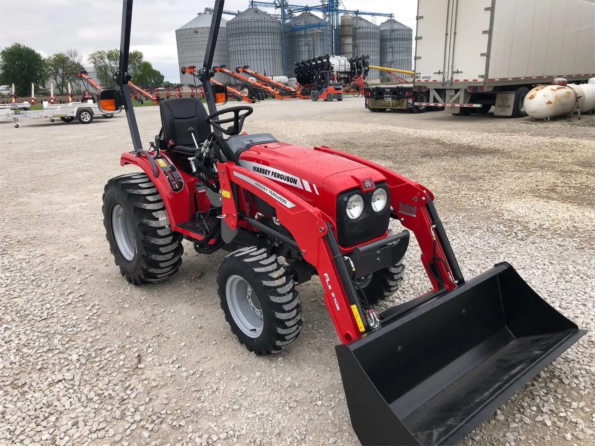Massey Ferguson 1526 — view 2