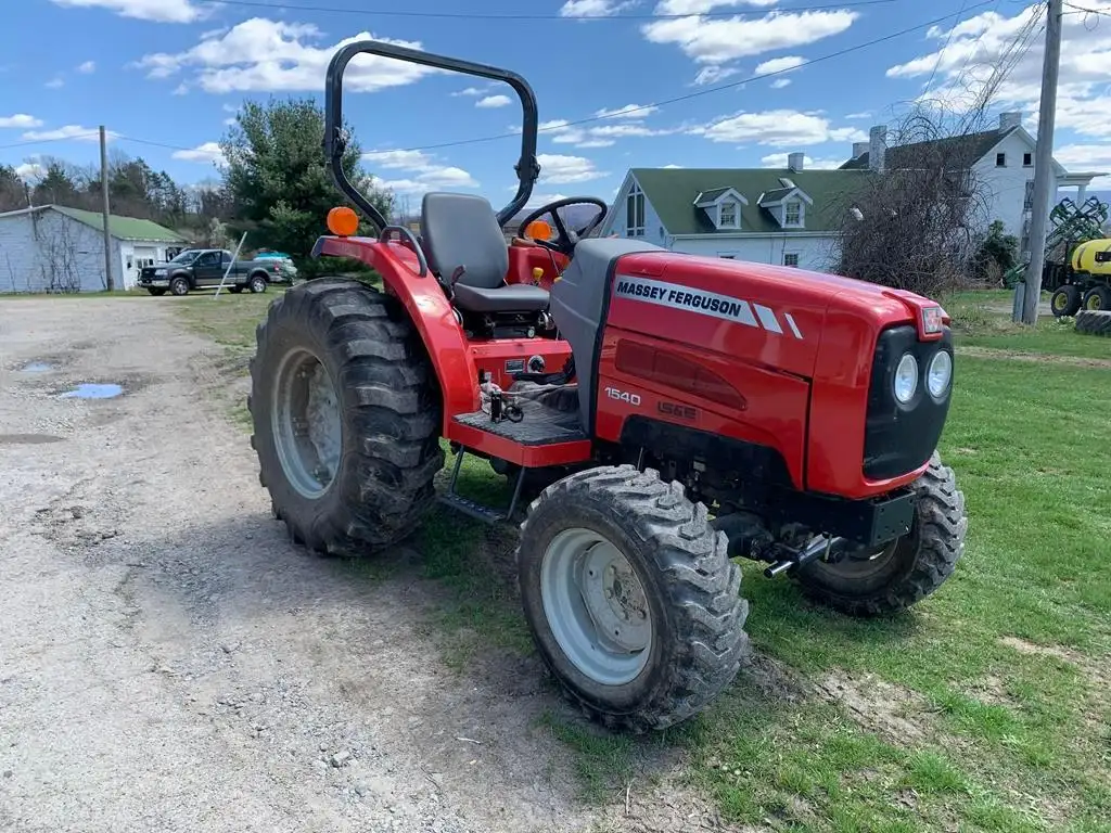 Massey Ferguson 1540 — view 3