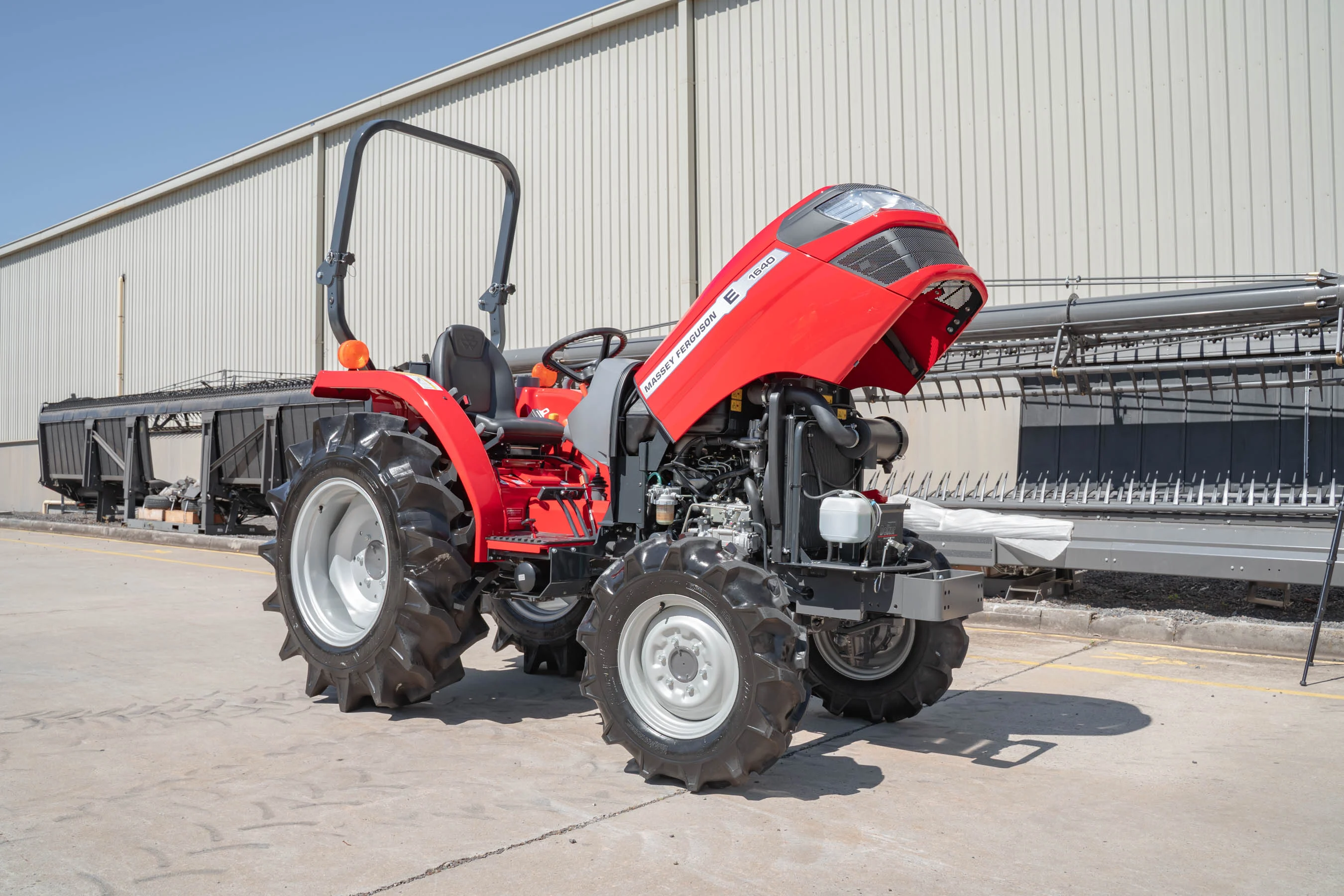 Massey Ferguson 1650 Lawn Tractor