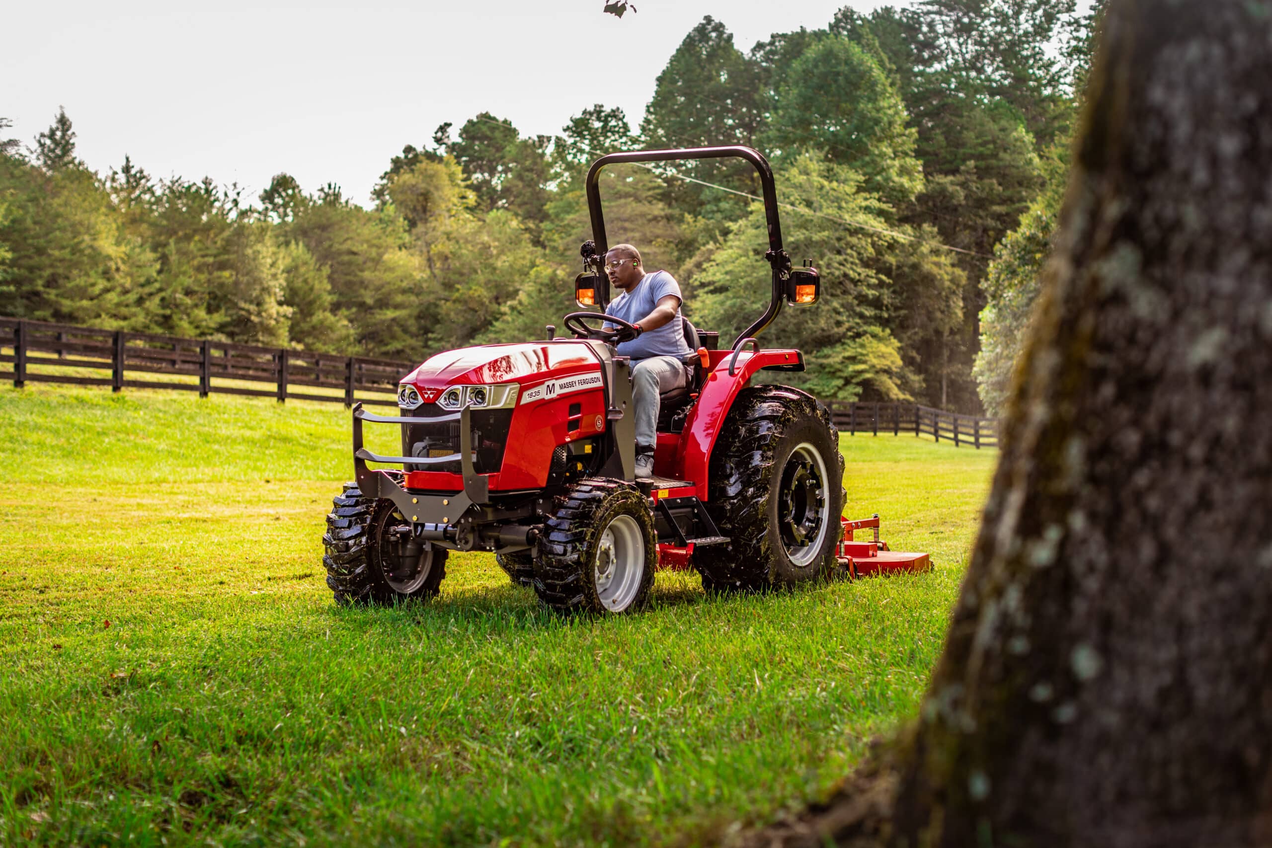 Massey Ferguson 1835M — view 2