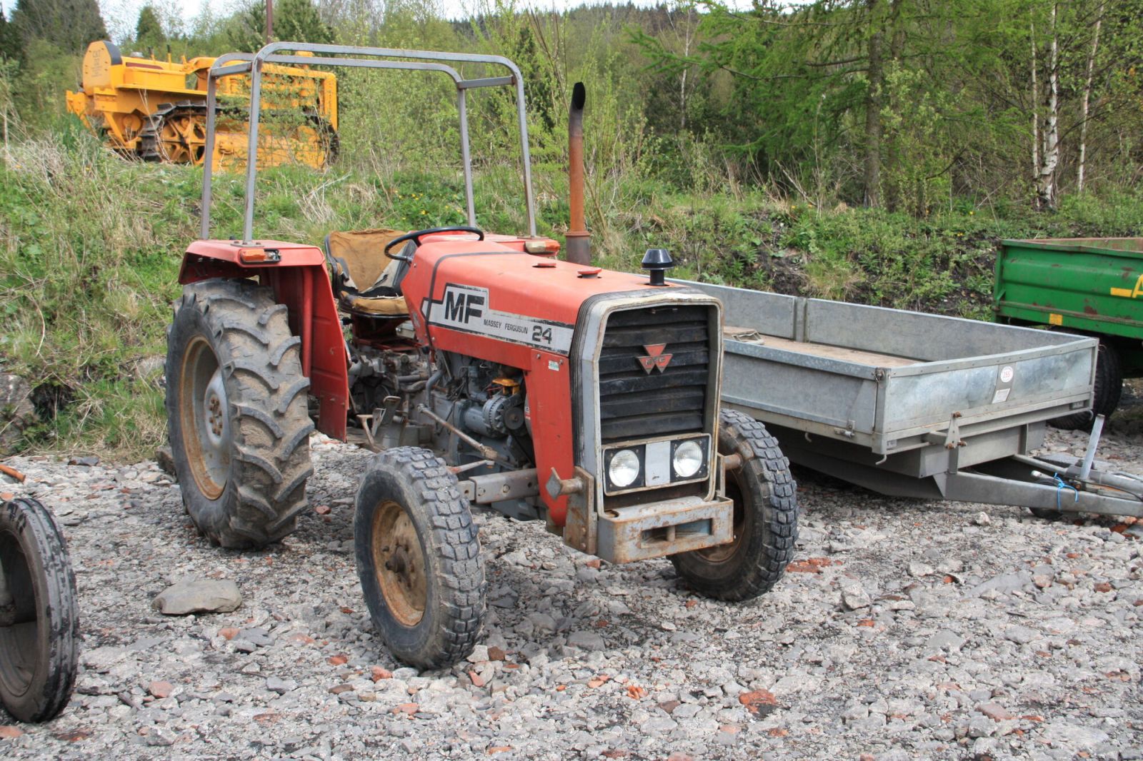 Massey Ferguson 24S Deluxe Lawn Tractor