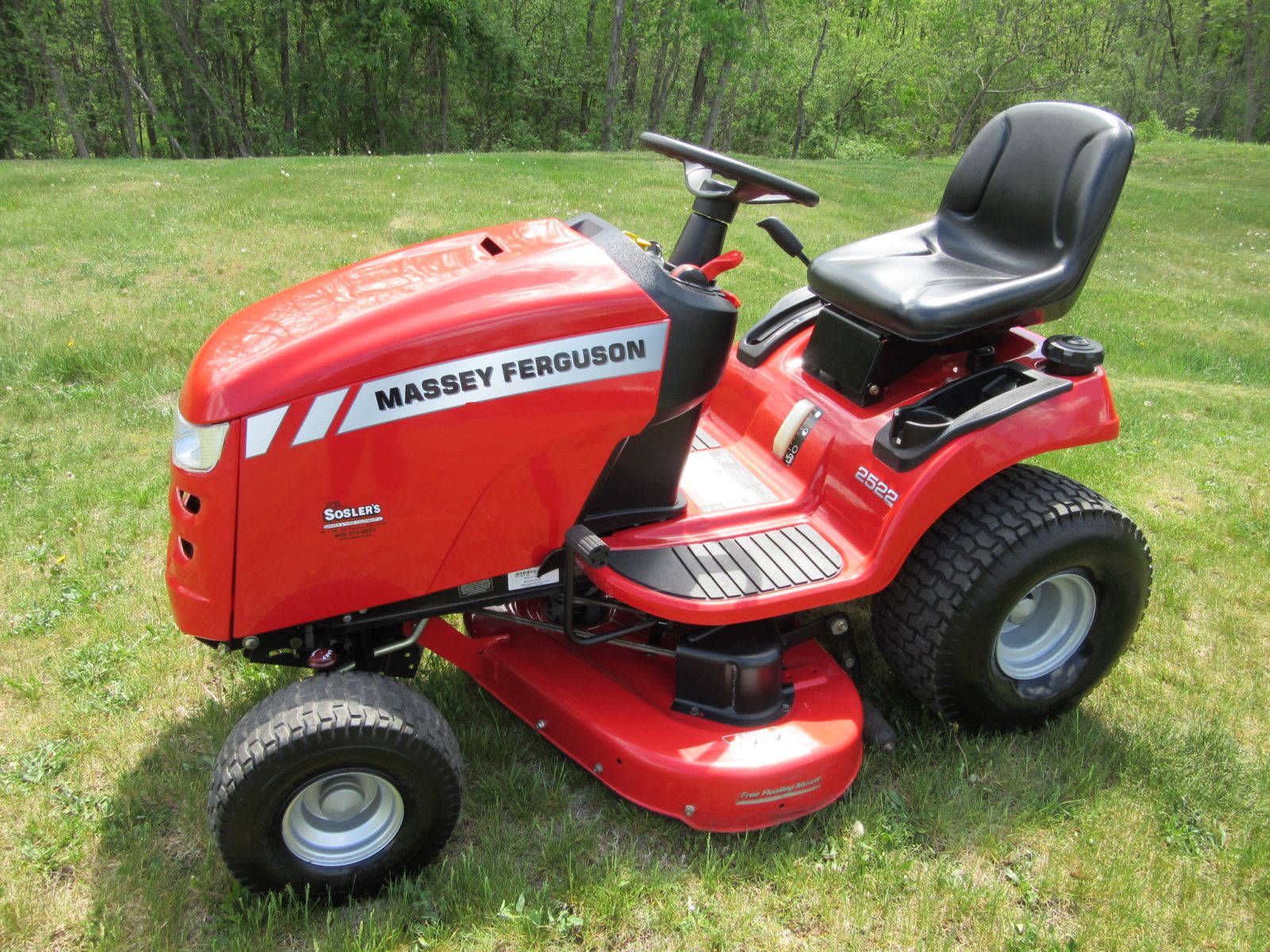 Massey Ferguson 2522H Lawn Tractor