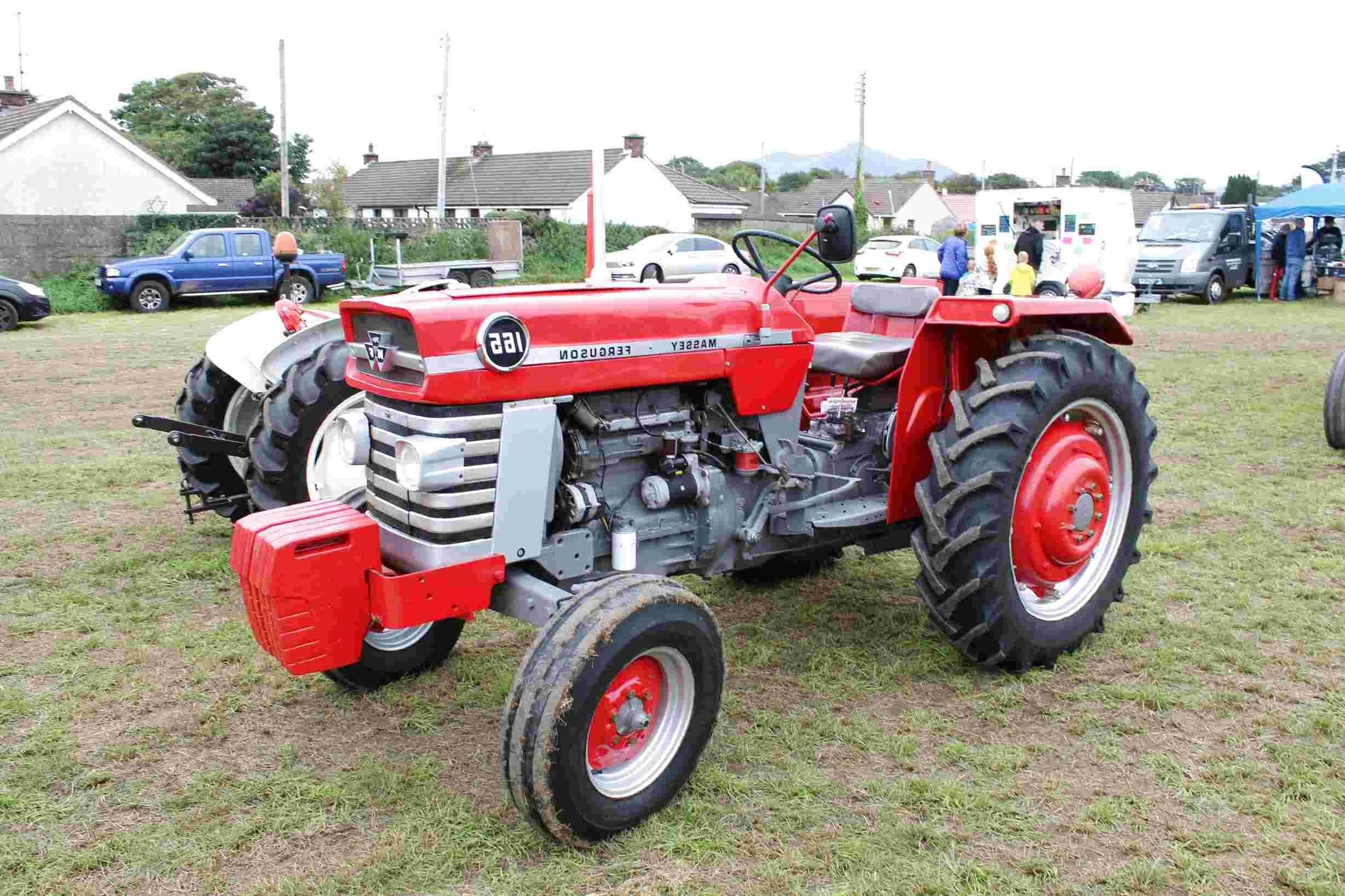 Massey Ferguson 2524H — view 3