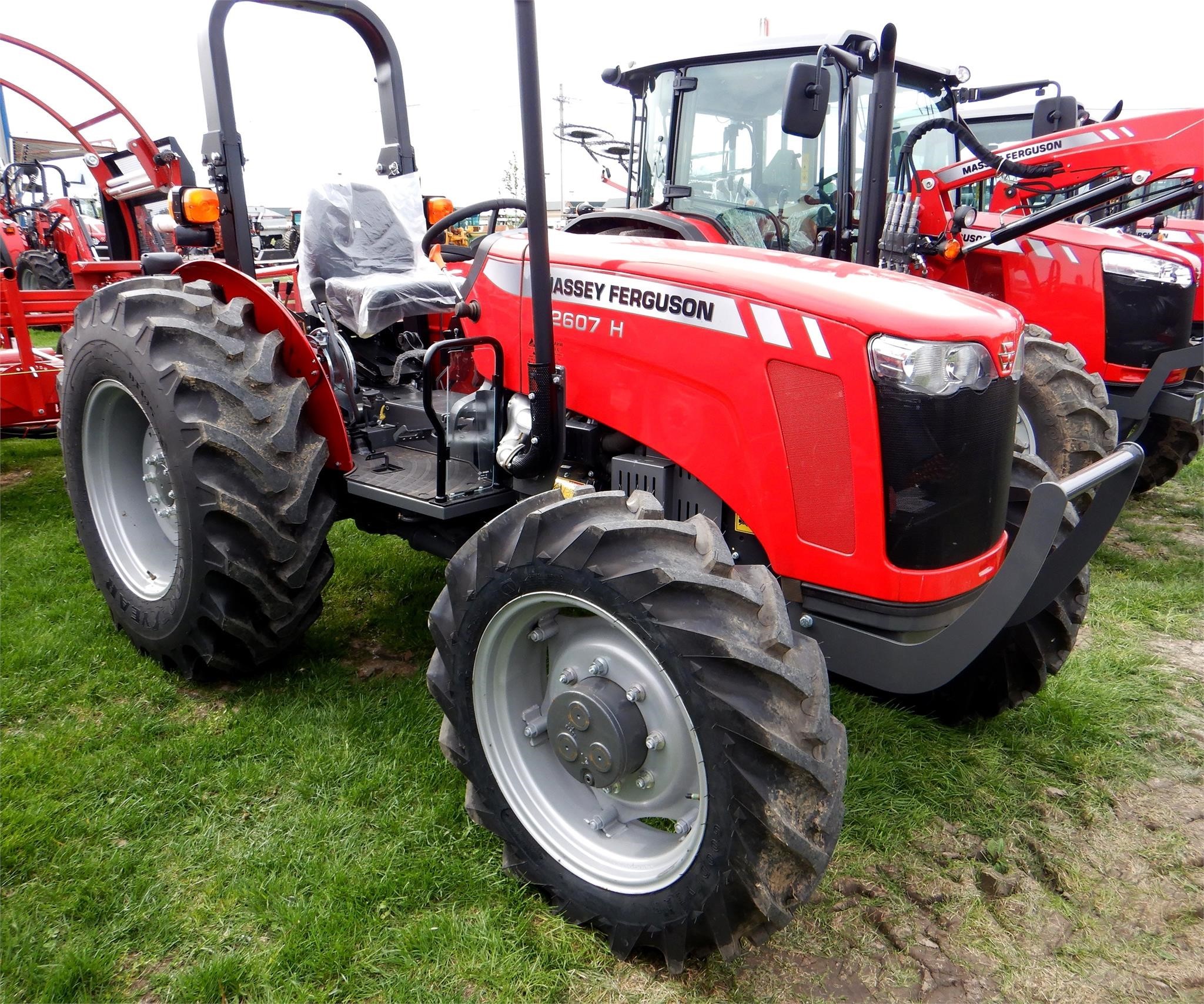 Massey Ferguson 2607H — view 2