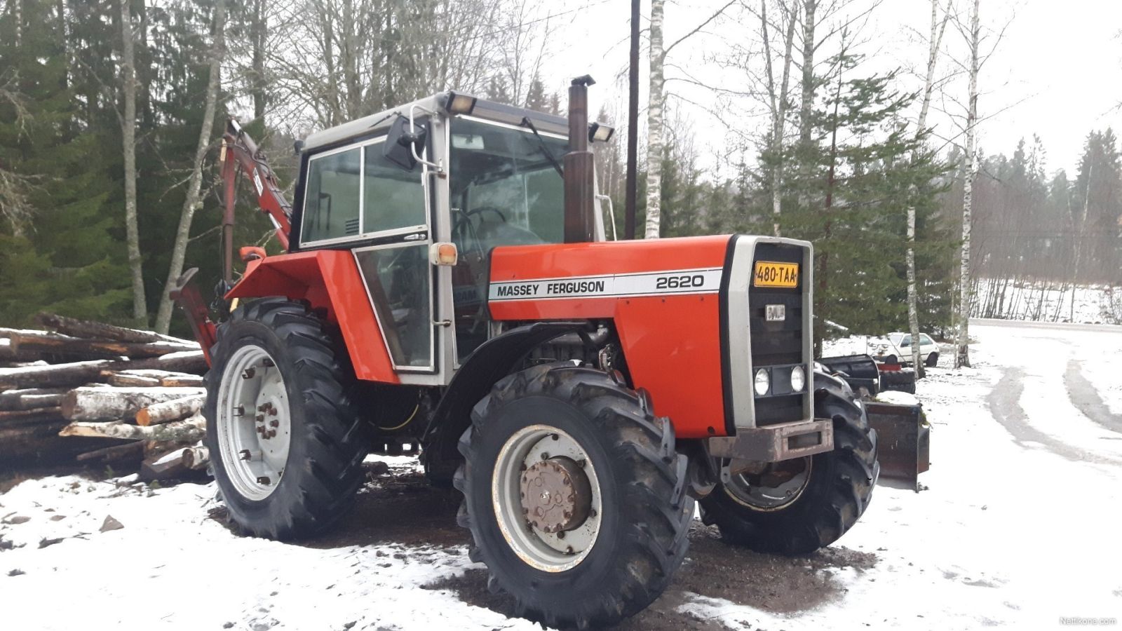Massey Ferguson 2620H Lawn Tractor
