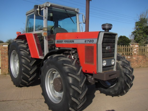 Massey Ferguson 2722 Lawn Tractor