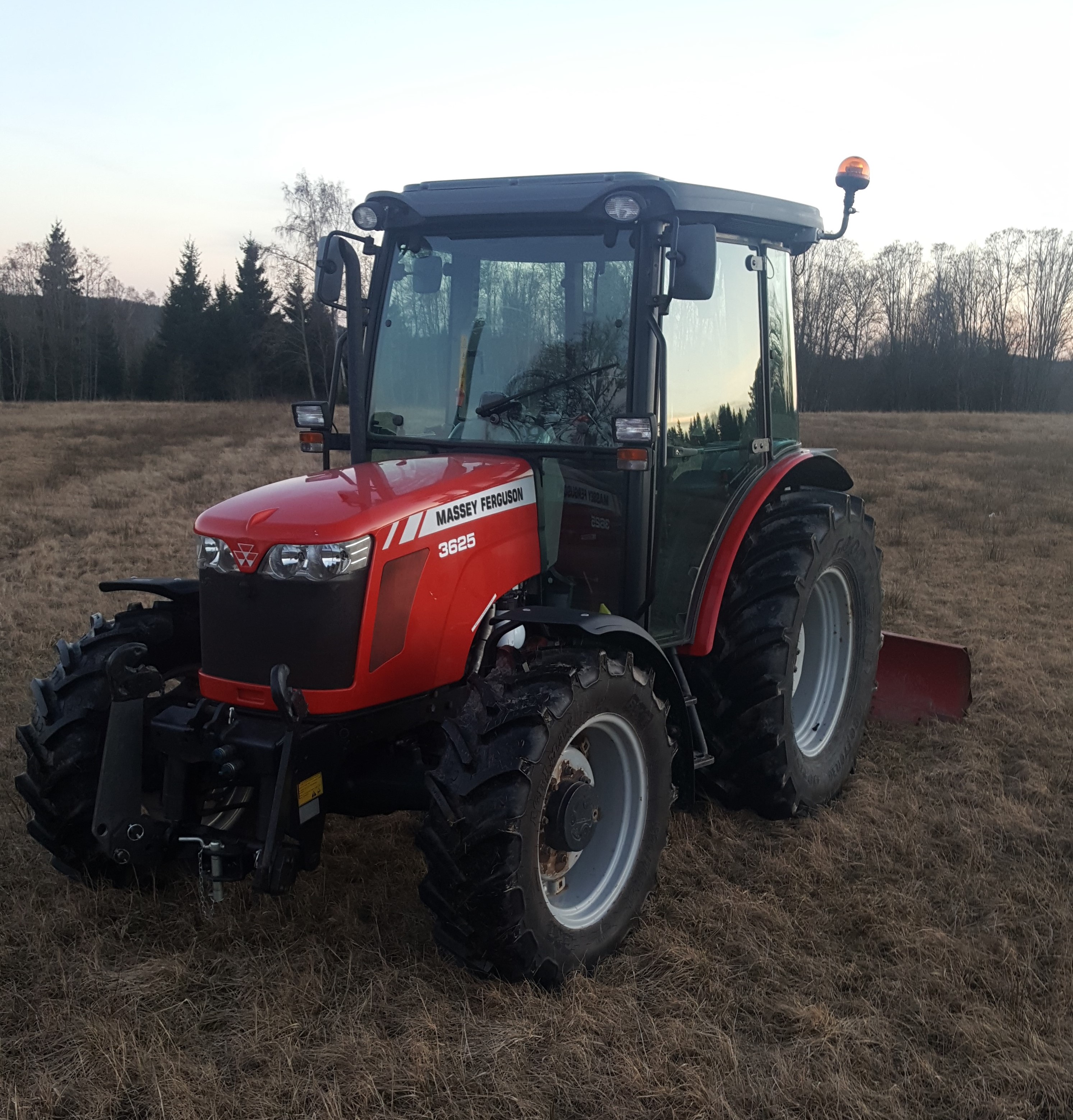 Massey Ferguson 3625 — view 3