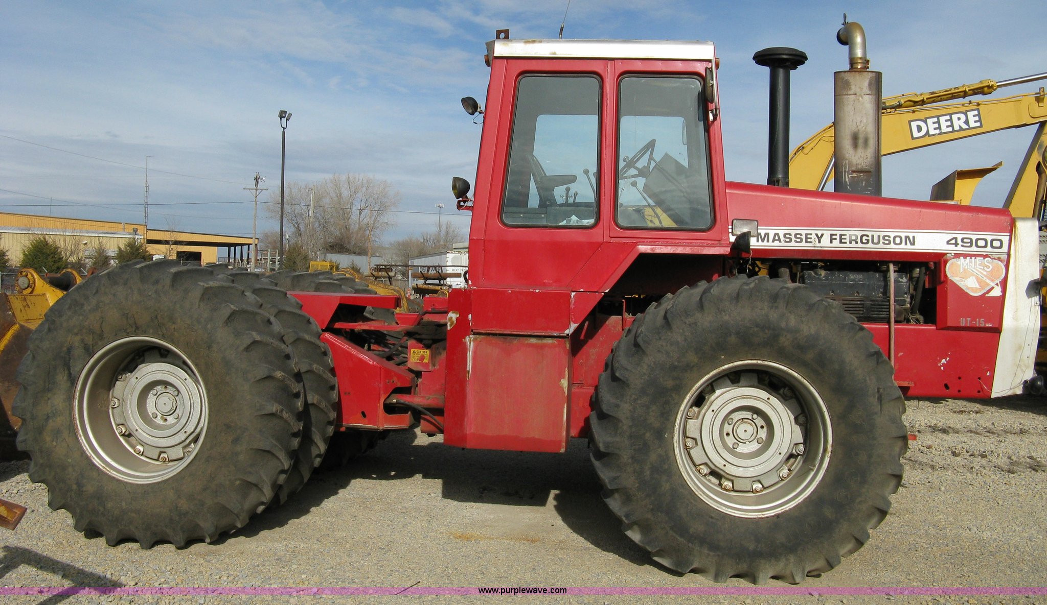 Massey Ferguson 4900 — view 3