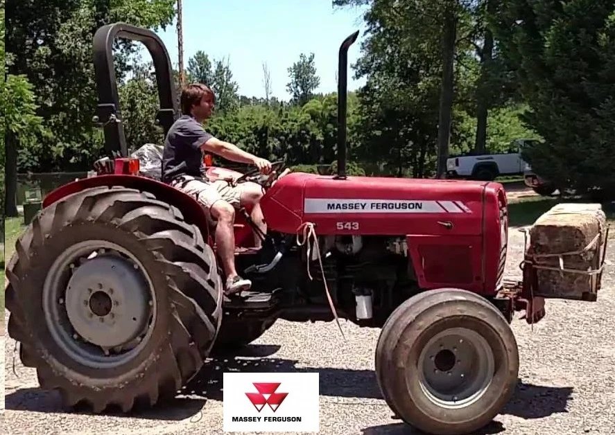 Massey Ferguson 533 — view 2