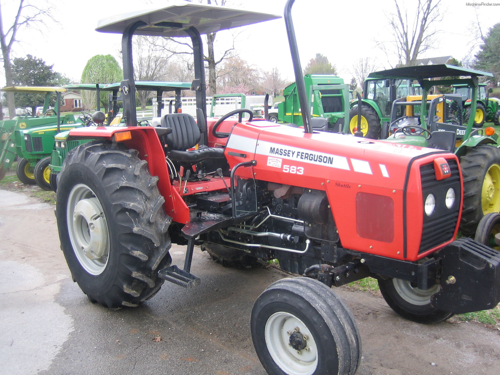 Massey Ferguson 583 — view 2