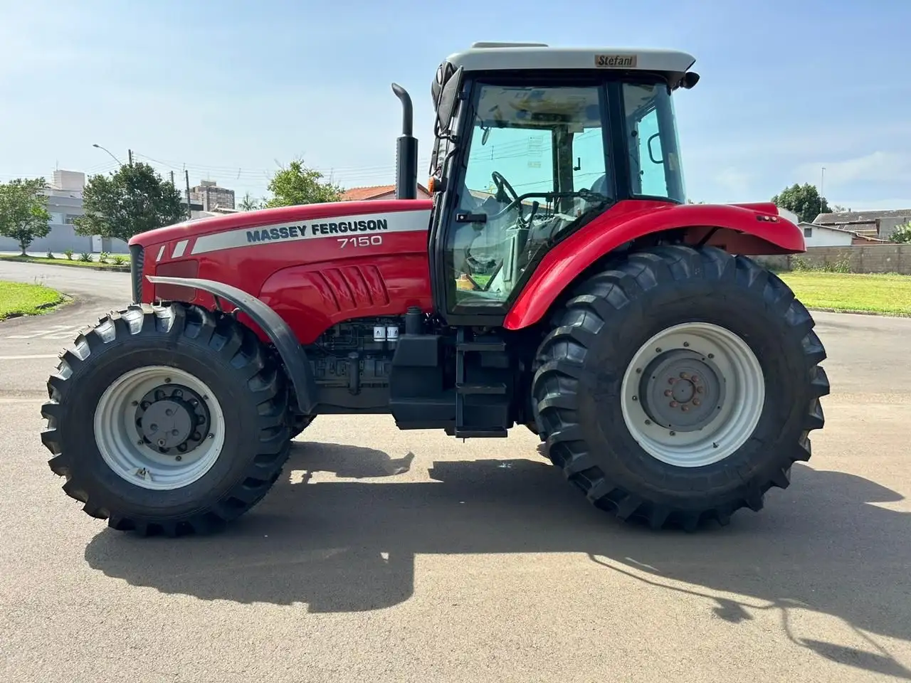 Massey Ferguson 7150 — view 3