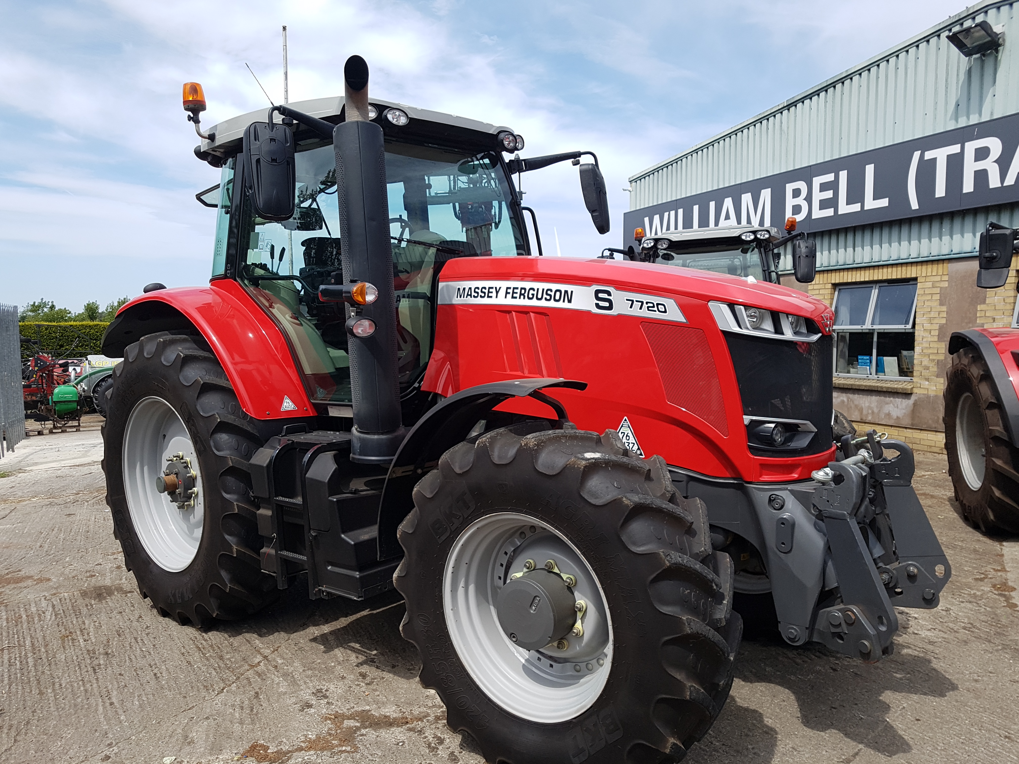 Massey Ferguson 7720S — view 3