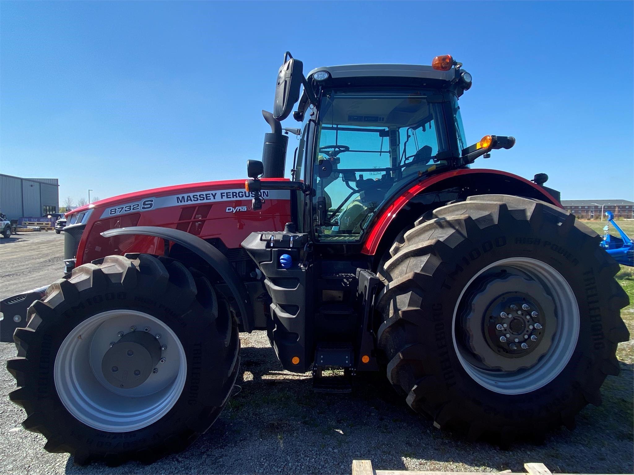 Massey Ferguson 8732S — view 3