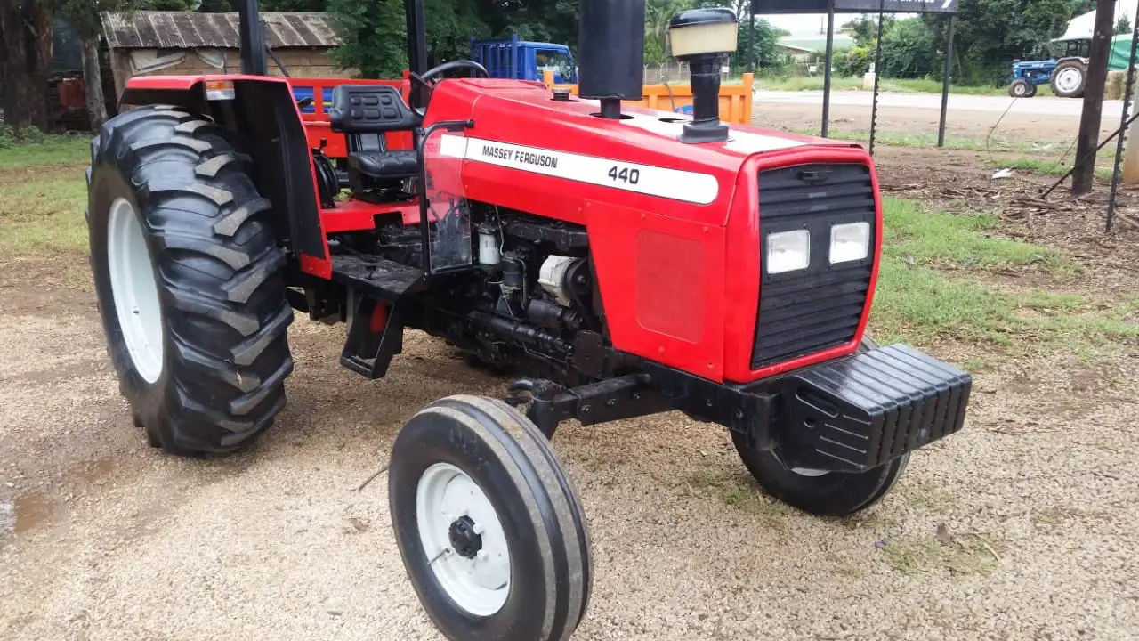 Massey Ferguson Whirlwind 440 Snowmobile
