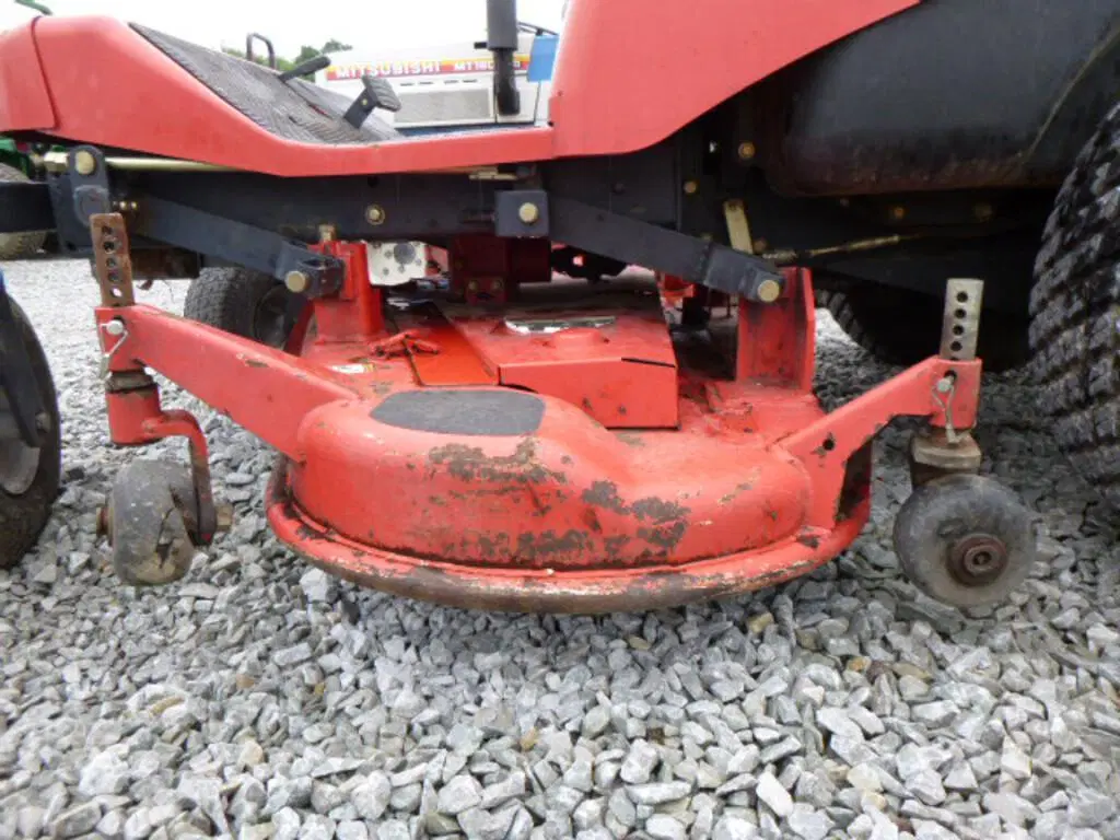 Massey Ferguson ZT33 Lawn Tractor