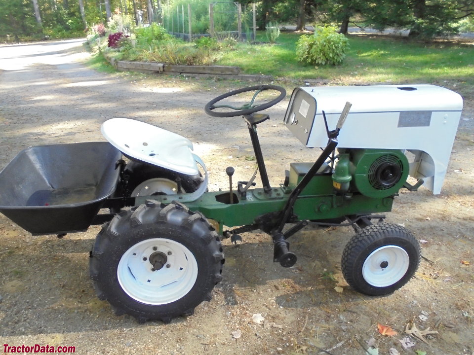 Midland Company Bull Pup R-70 Lawn Tractor