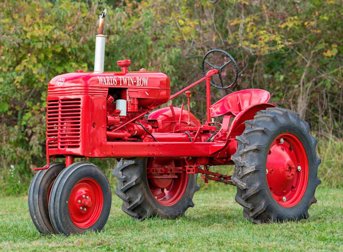 Montgomery Ward Twin 20 Lawn Tractor