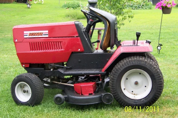 MTD 848 Lawn Tractor
