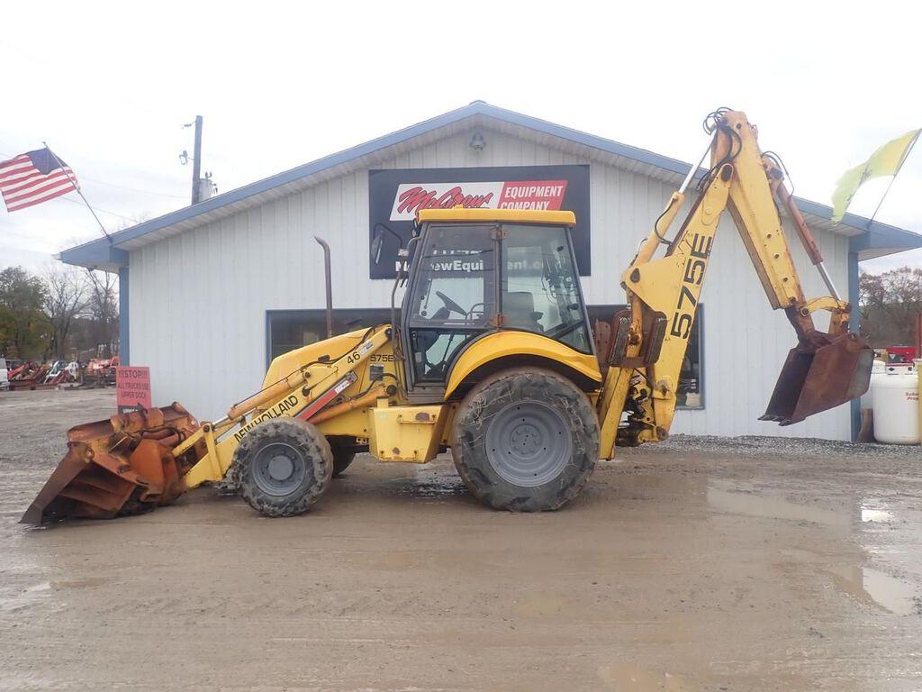 New Holland 575E