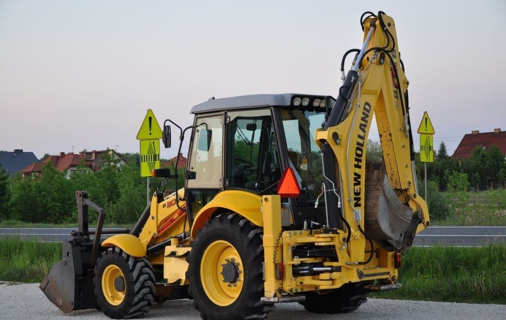 New Holland B100B Backhoe Loader