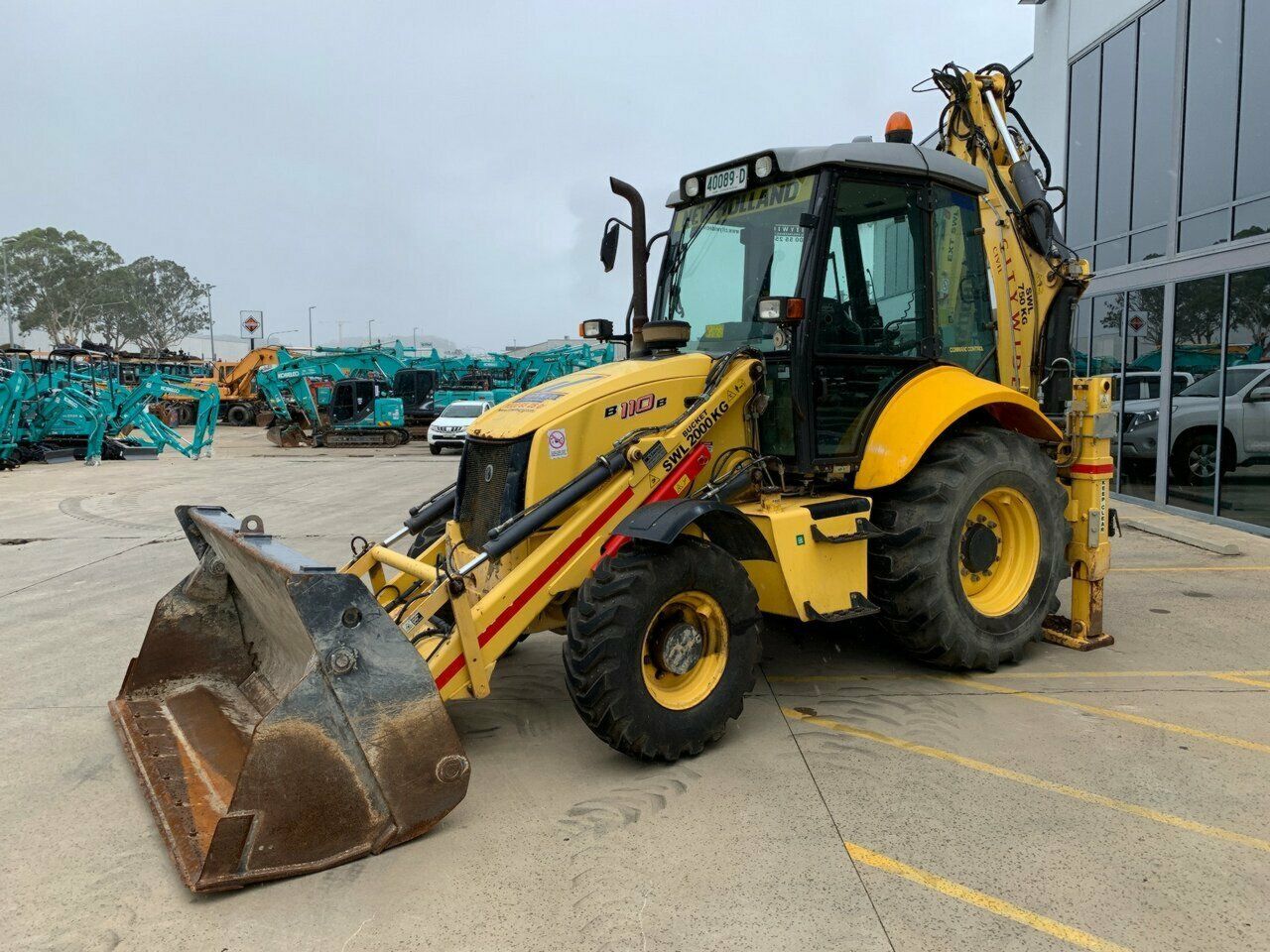 New Holland B110B — view 2