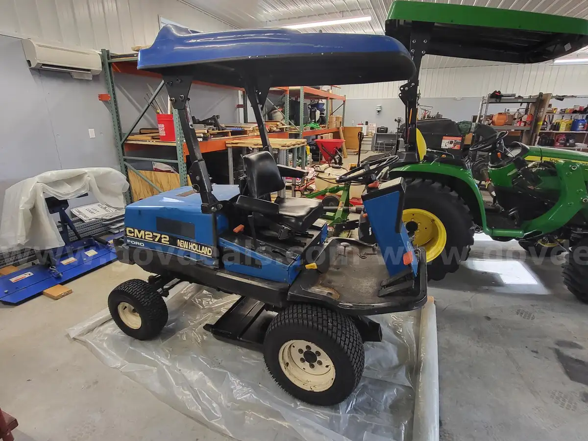 New Holland CM272