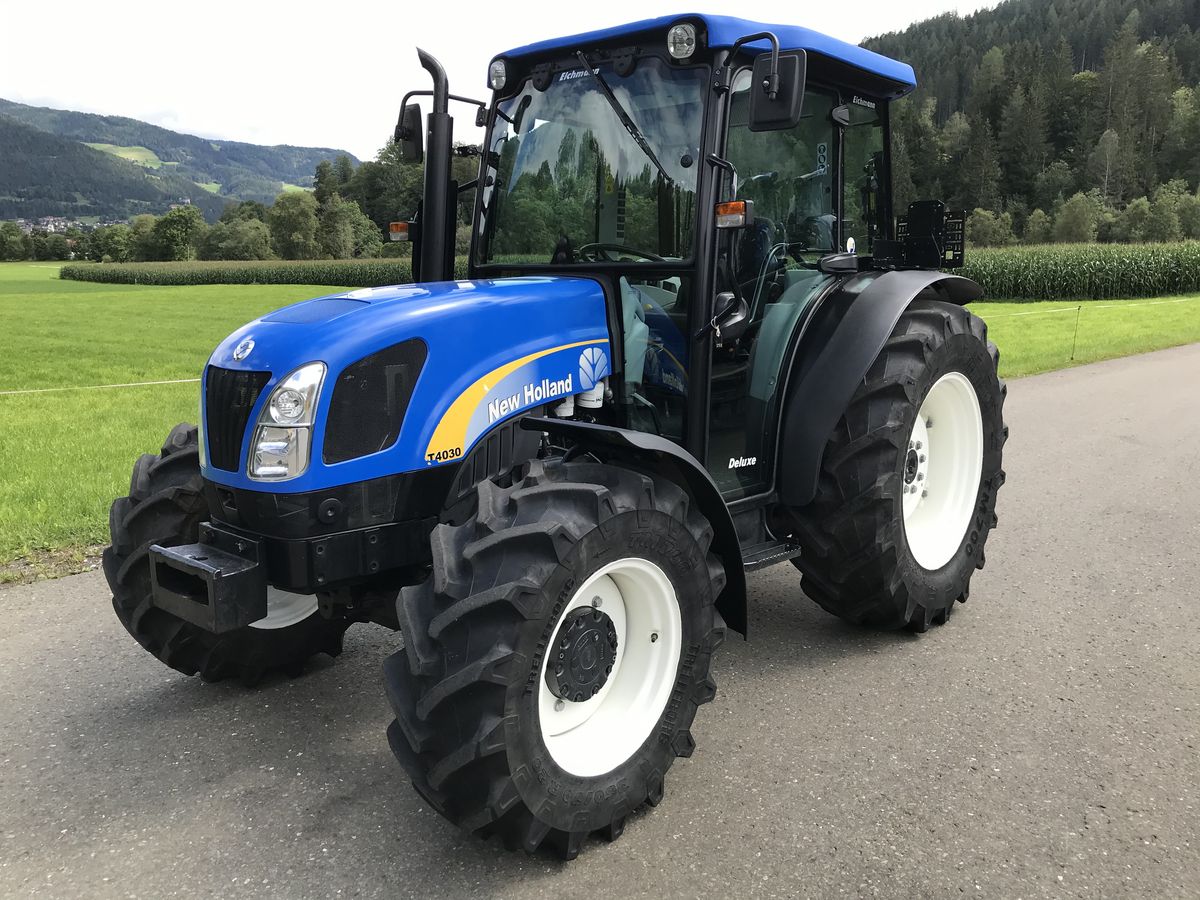 New Holland G4030 Lawn Tractor