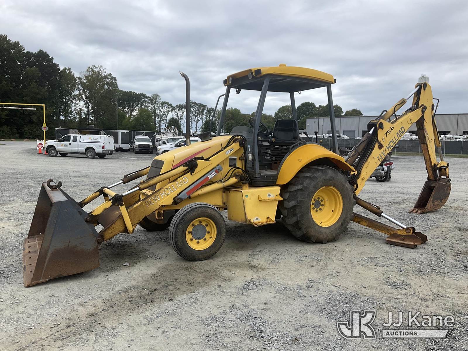 New Holland LB75B — view 2