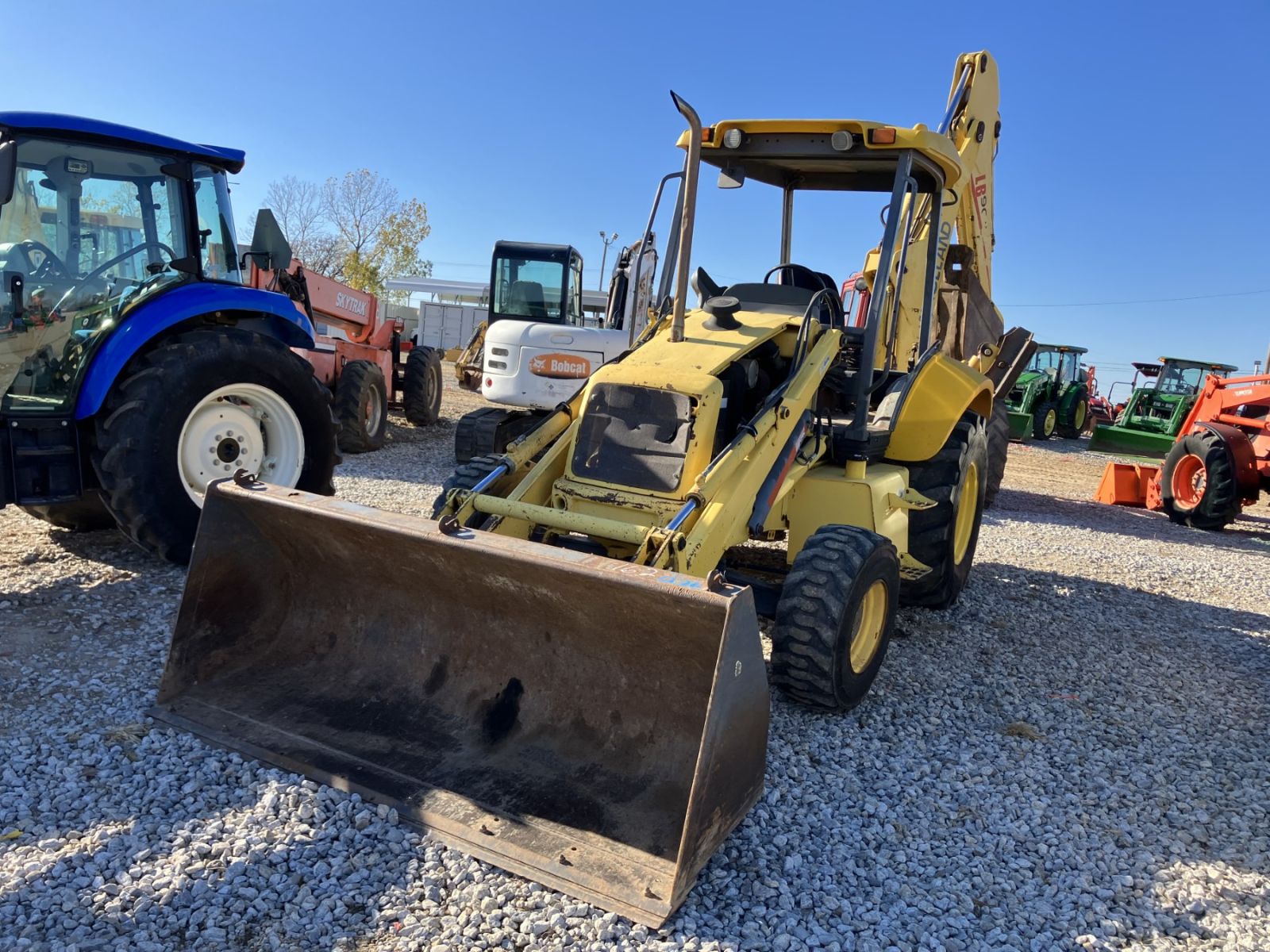 New Holland LB90 Backhoe Loader