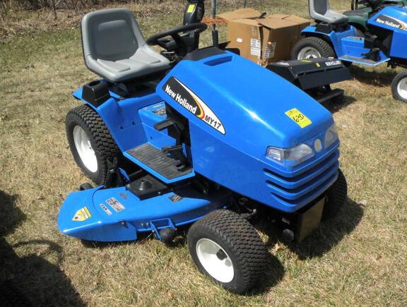 New Holland MY16 Lawn Tractor