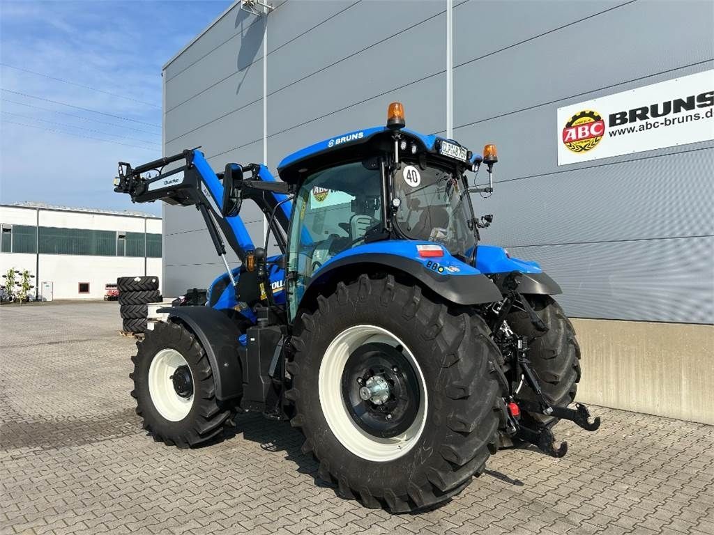 New Holland MY19 Lawn Tractor