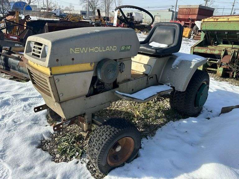 New Holland S-14 Lawn Tractor
