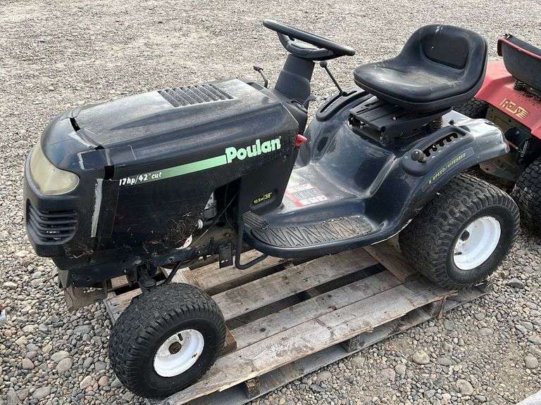 Poulan 301ZX Lawn Tractor