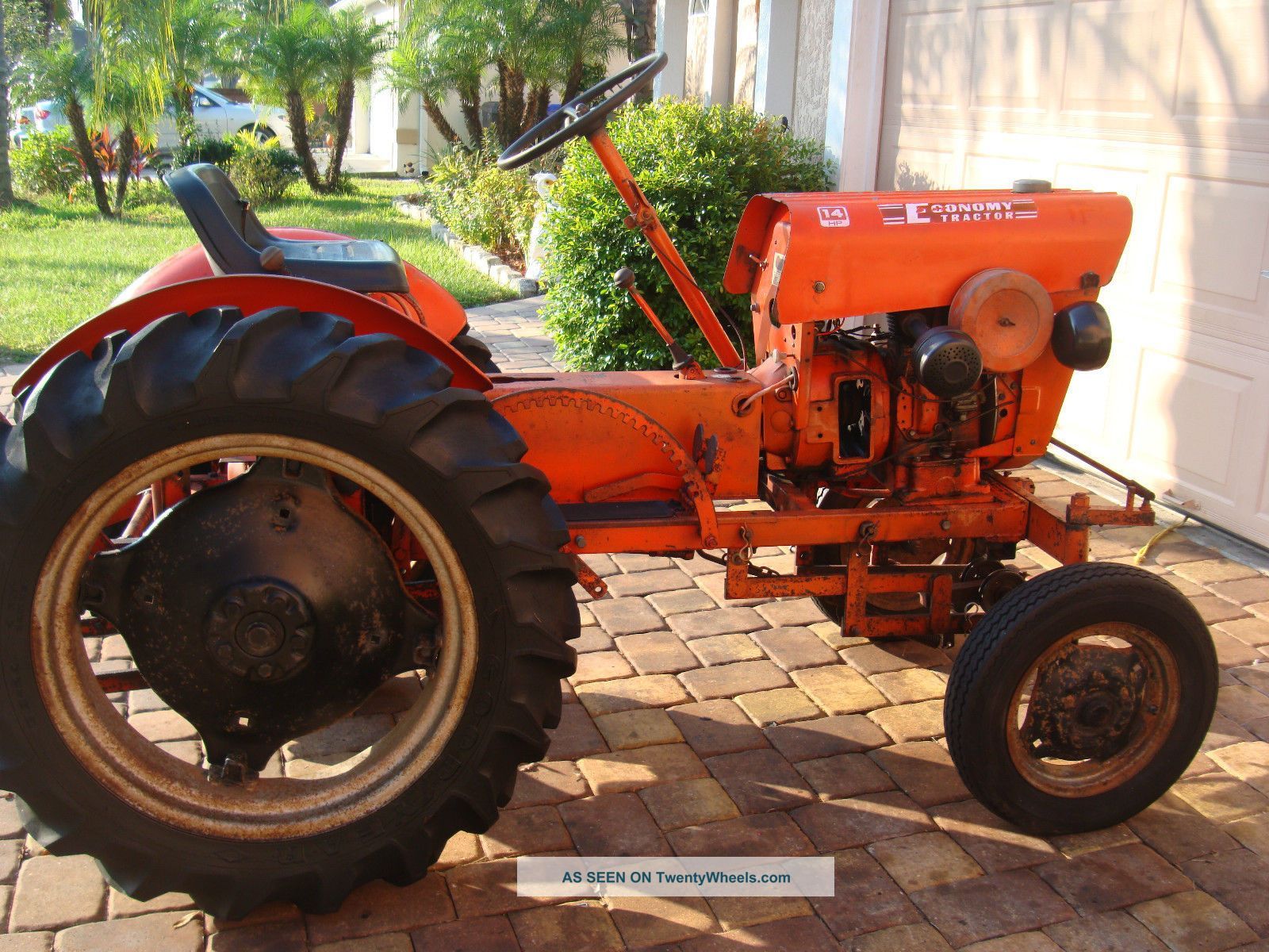 Power King 1612 Lawn Tractor