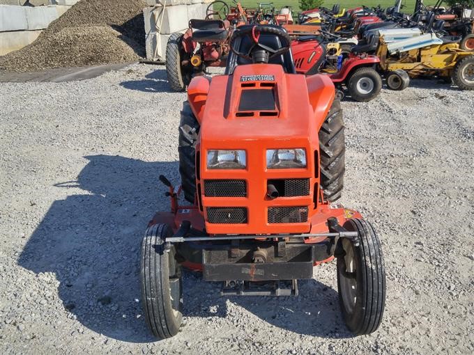 Power King 1618GV Lawn Tractor