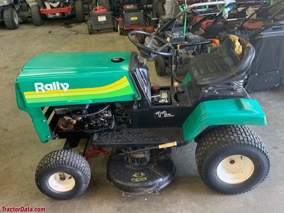 Roper L811 Rally Lawn Tractor