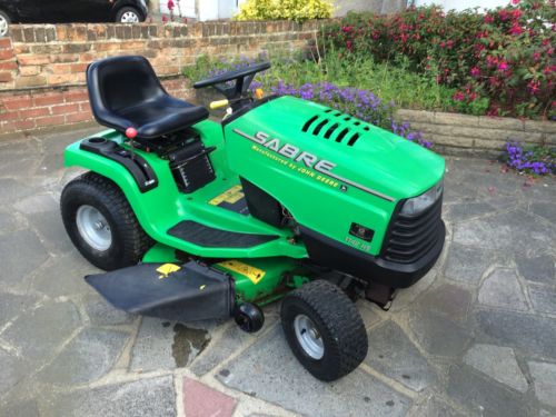 Sabre 1742HS Lawn Tractor