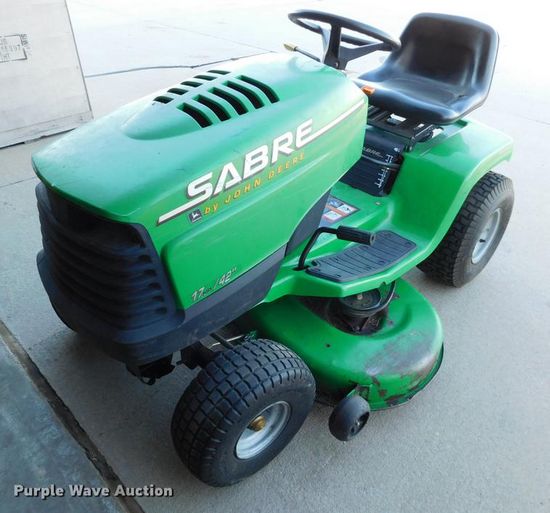 Sabre 17.542HS Lawn Tractor