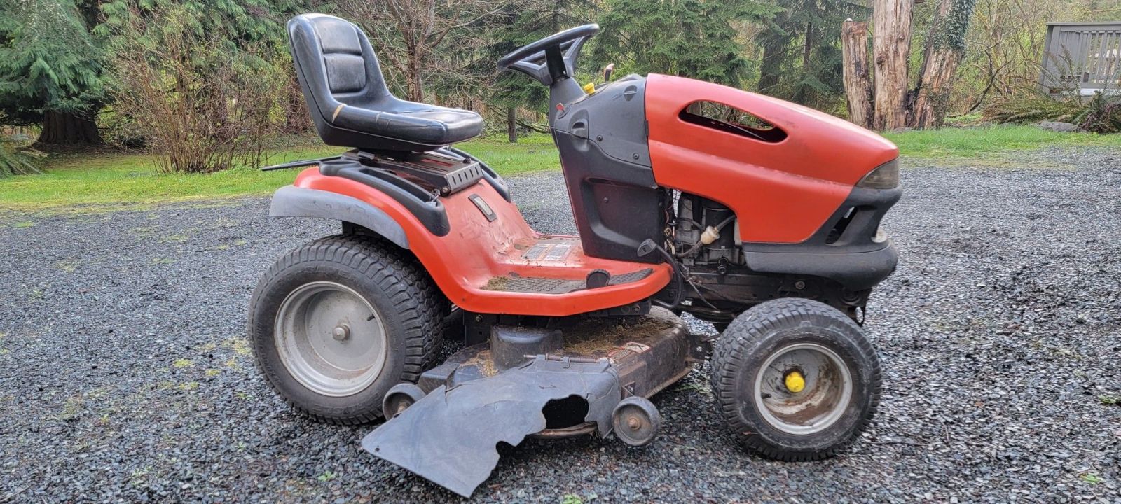 Scotts L2048 Lawn Tractor