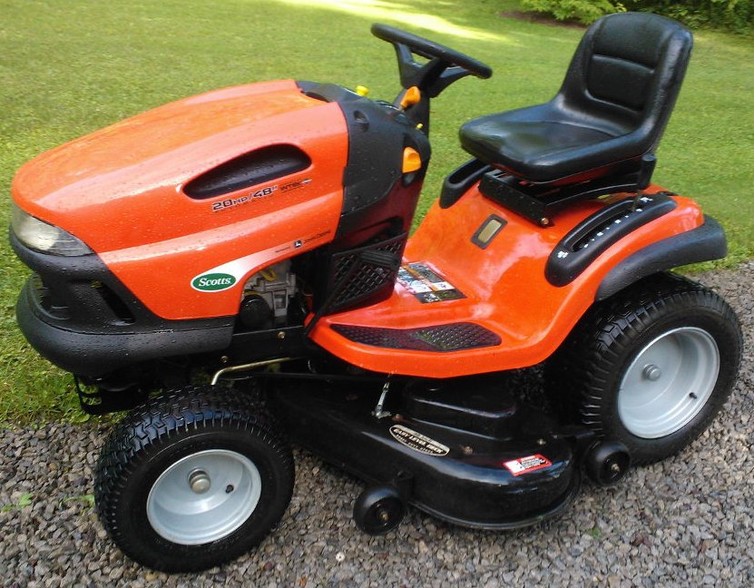 Scotts L2548 Lawn Tractor