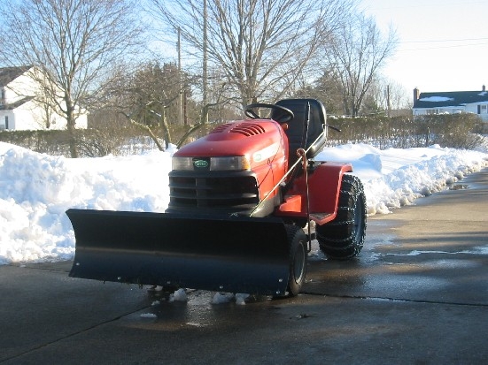 Scotts S2048 Lawn Tractor