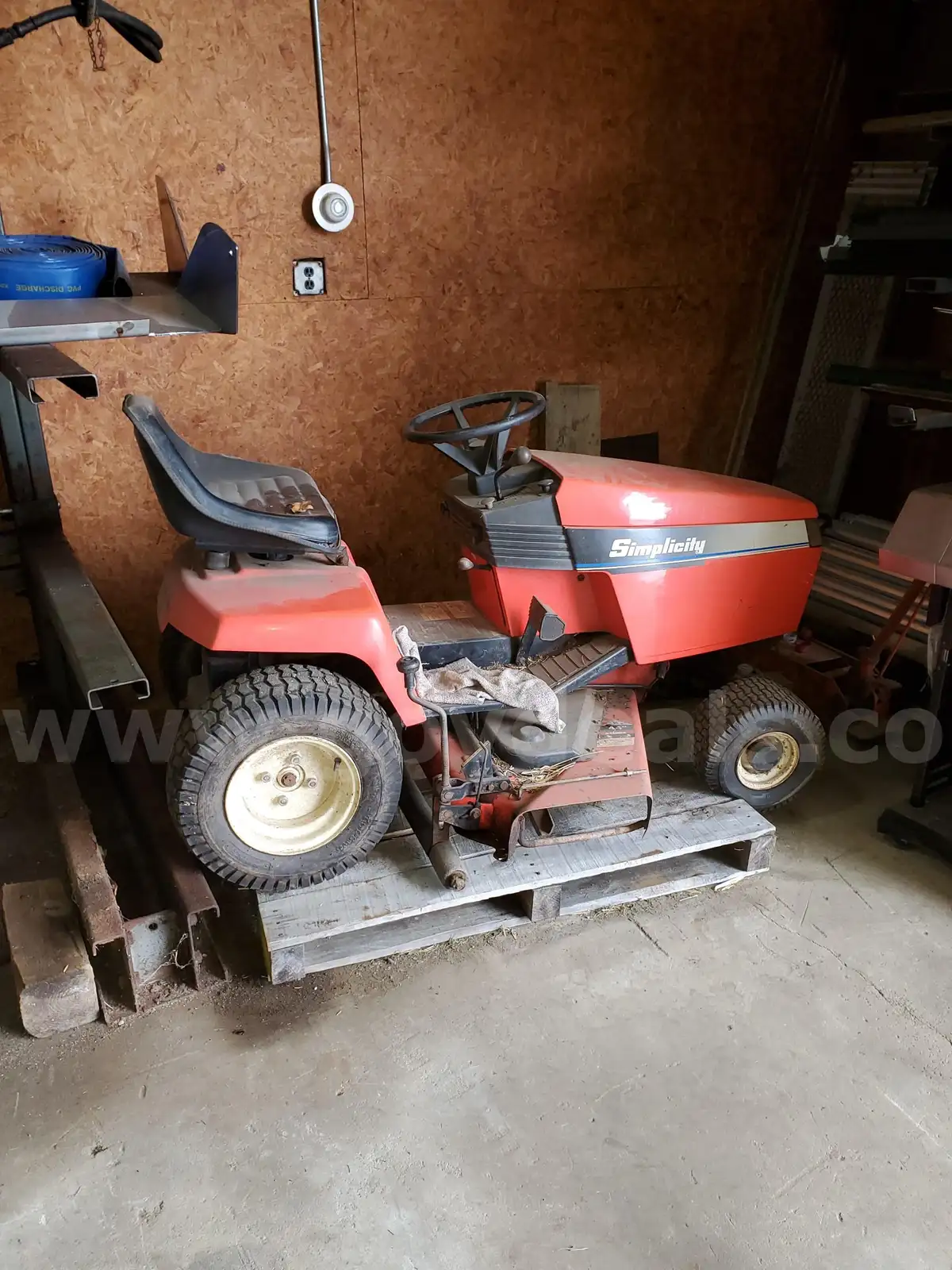 Simplicity 16LTH Lawn Tractor