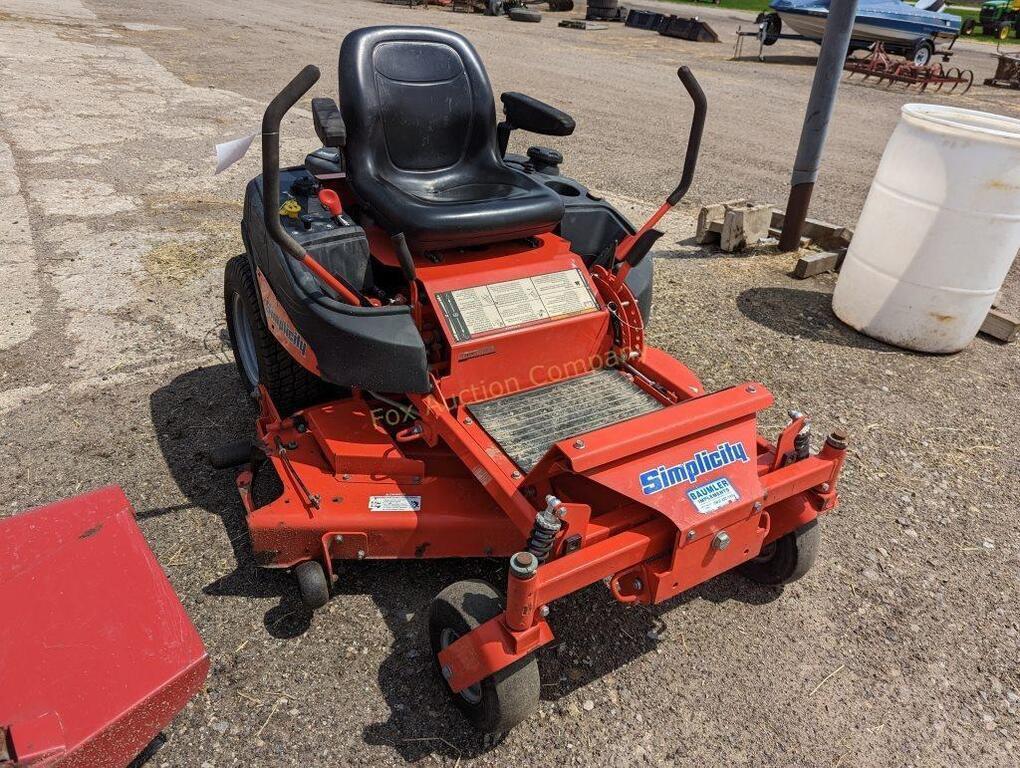 Simplicity Axion 24/50 Lawn Tractor