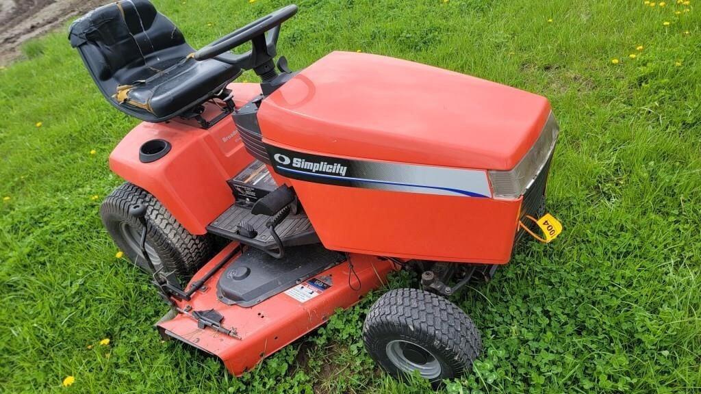 Simplicity Axion 26/50 Lawn Tractor
