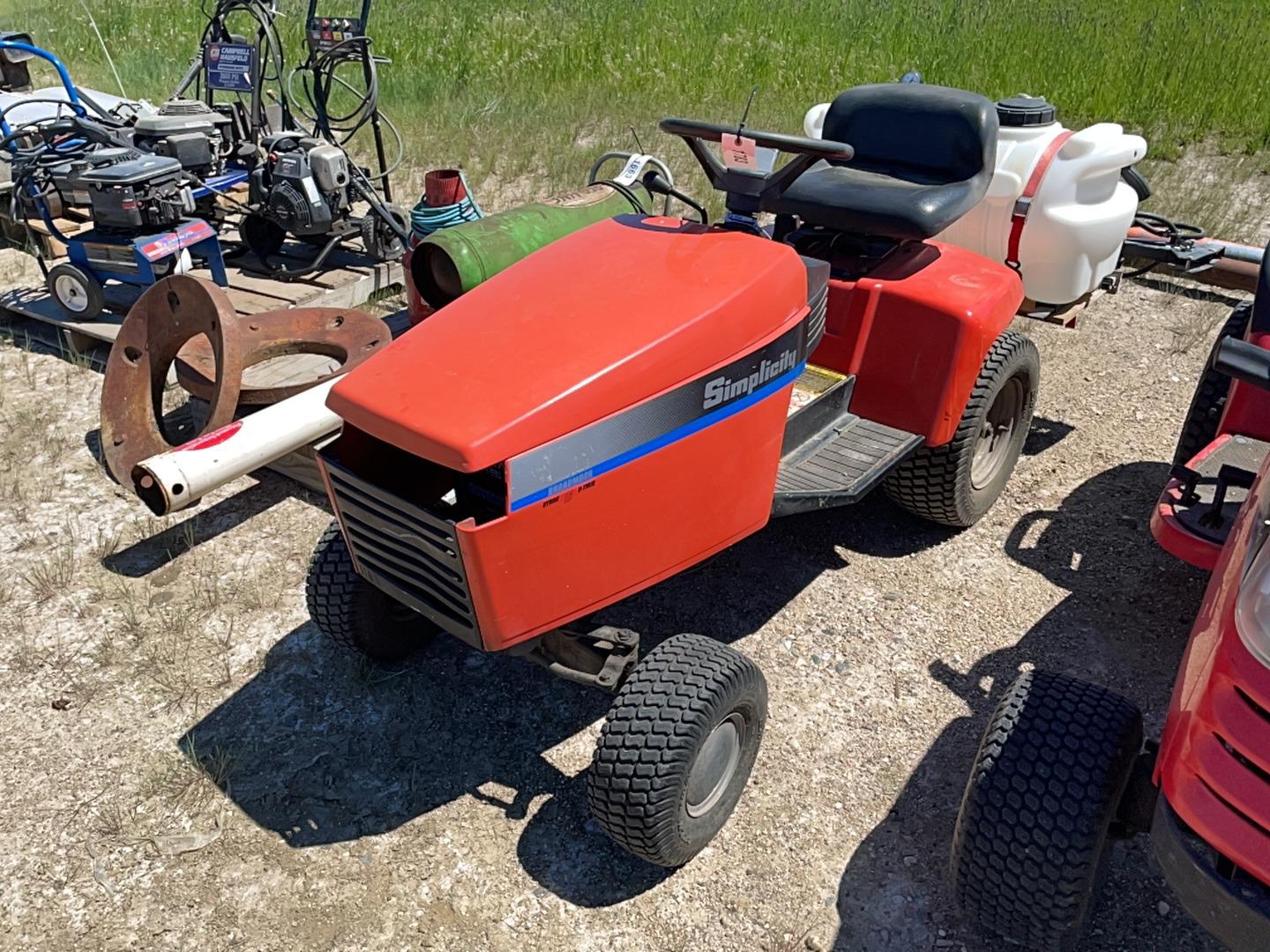 Simplicity CFC 16L Lawn Tractor