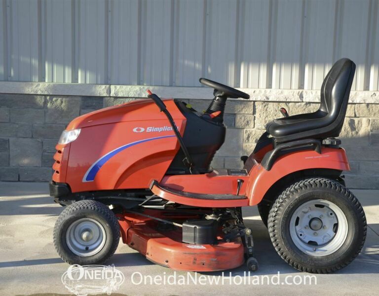Simplicity Conquest 23/50 Lawn Tractor
