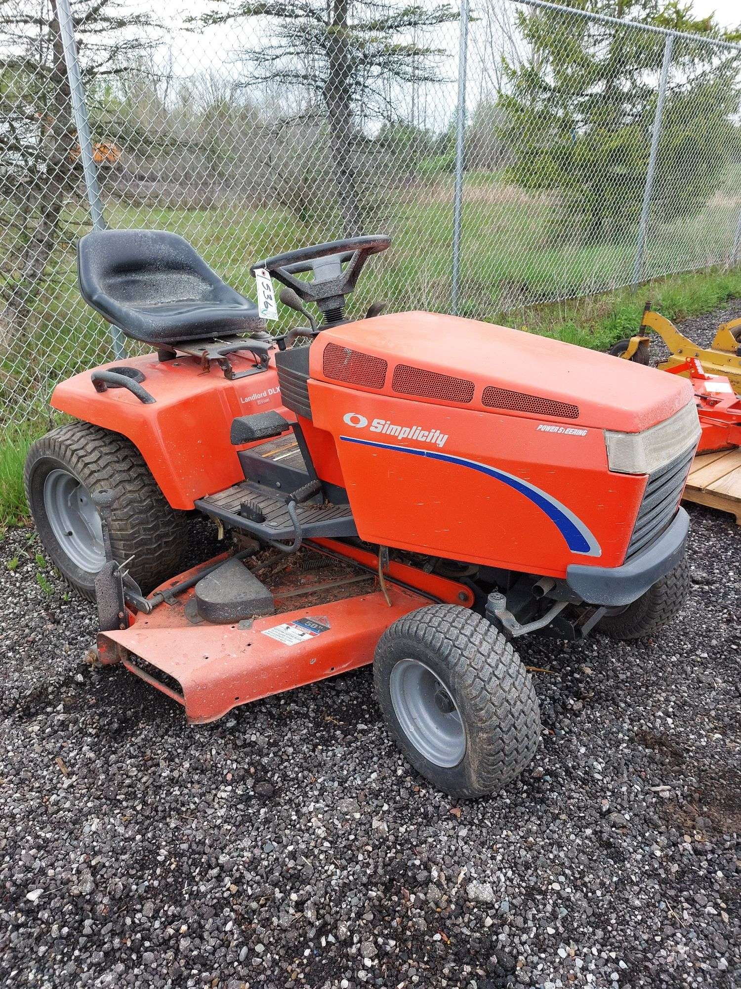 Simplicity Landlord 17 DLX
