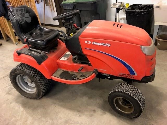 Simplicity Prestige 20 Lawn Tractor