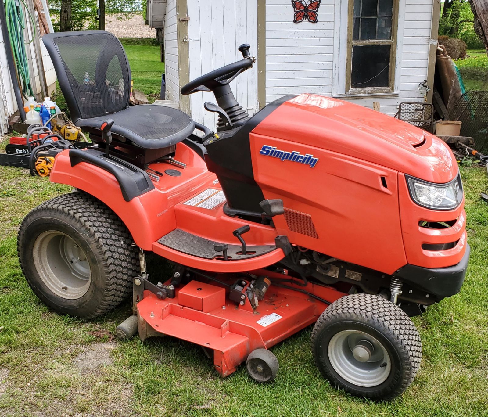 Simplicity Prestige 23 Lawn Tractor