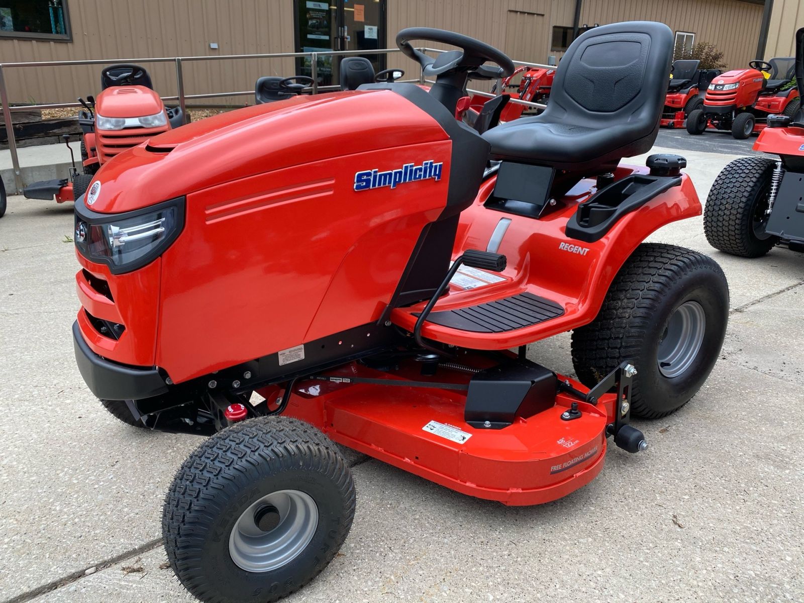 Simplicity Regent 24/50 Lawn Tractor